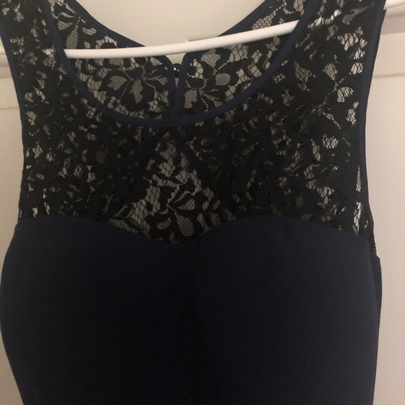 Navy and black lace GUESS dress size 4 - Picture 2 of 5